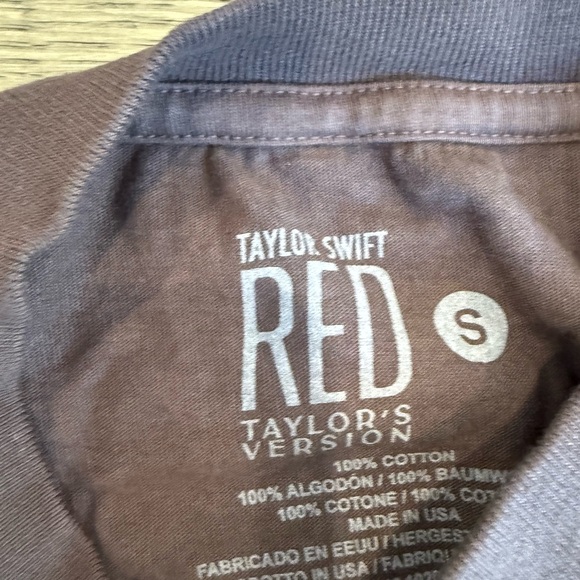 Taylor Swift, RED Taylor’s Version, Official All Too Well Long Sleeve T-shirt - Picture 3 of 4